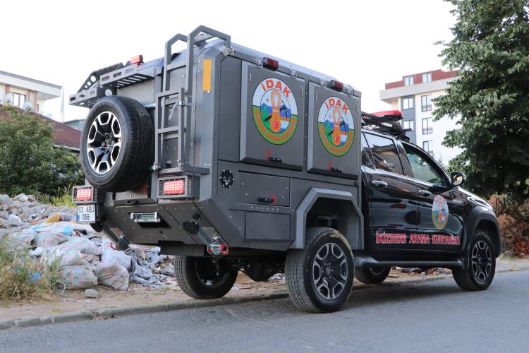 Crawler Such- und Rettungsfahrzeug 190 - Toyota Hilux